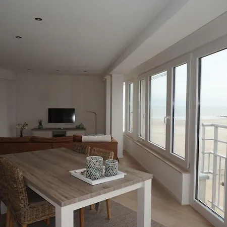 Mariakerke-bad Zeezicht Apartment