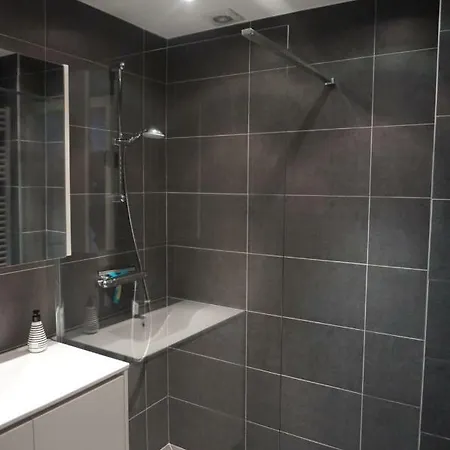 Mariakerke-bad Zeezicht Apartamento *